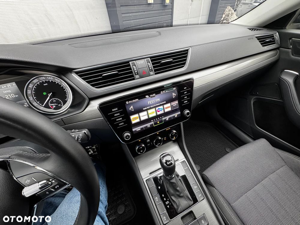 Skoda Superb 2.0 TDI SCR 4x4 Style DSG - 19