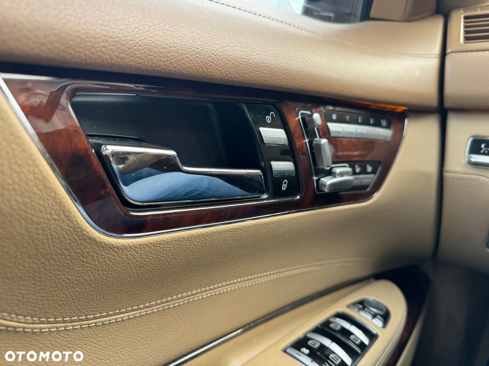 Mercedes-Benz CL 63 AMG 7G-TRONIC - 24