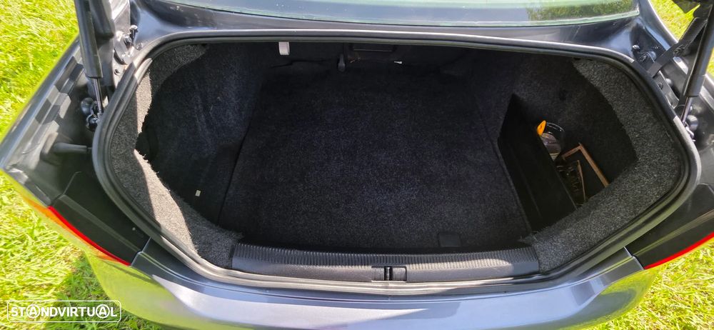 VW Jetta 1.9 TDi BlueM. Trendline - 20