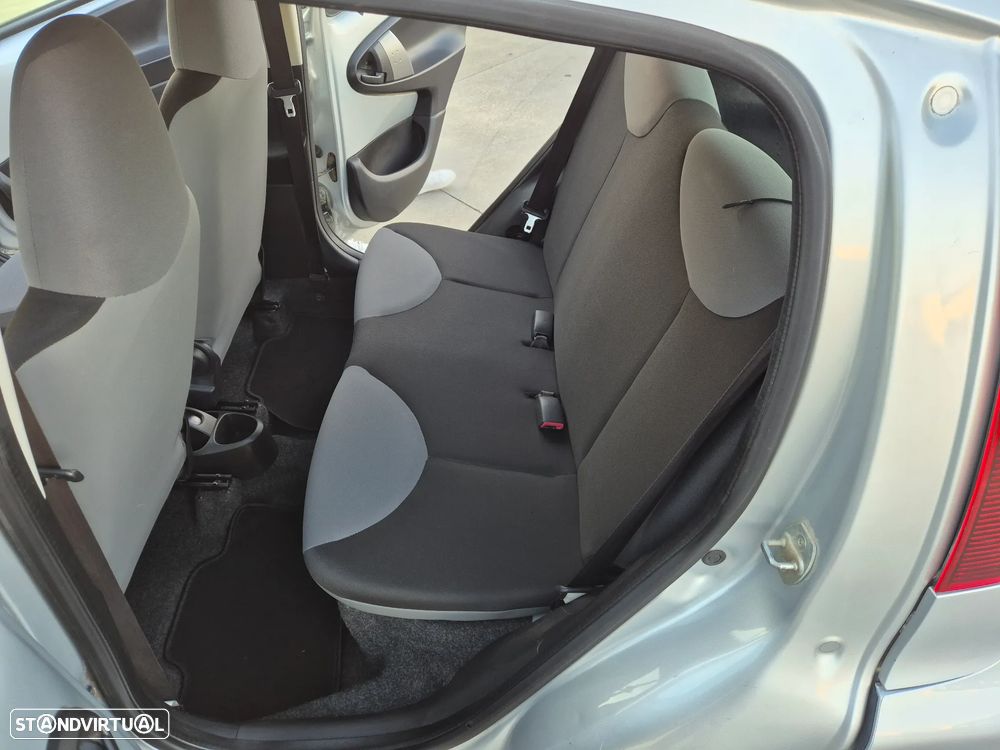 Peugeot 107 1.0 Trendy - 8