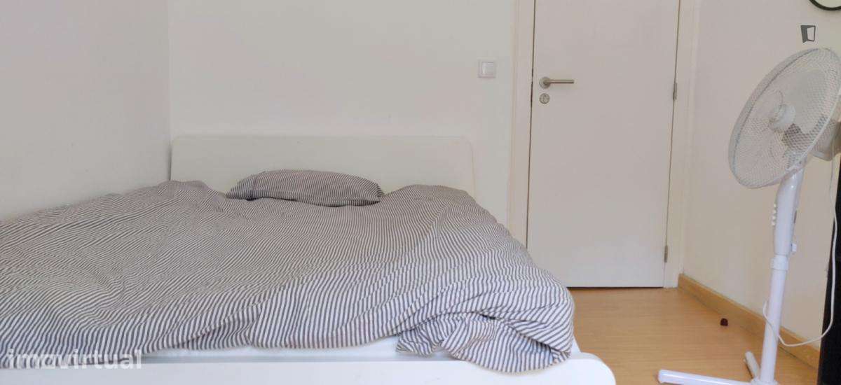 Quarto - localizado em Entrecampos Lisbon - Grande imagem: 3/14