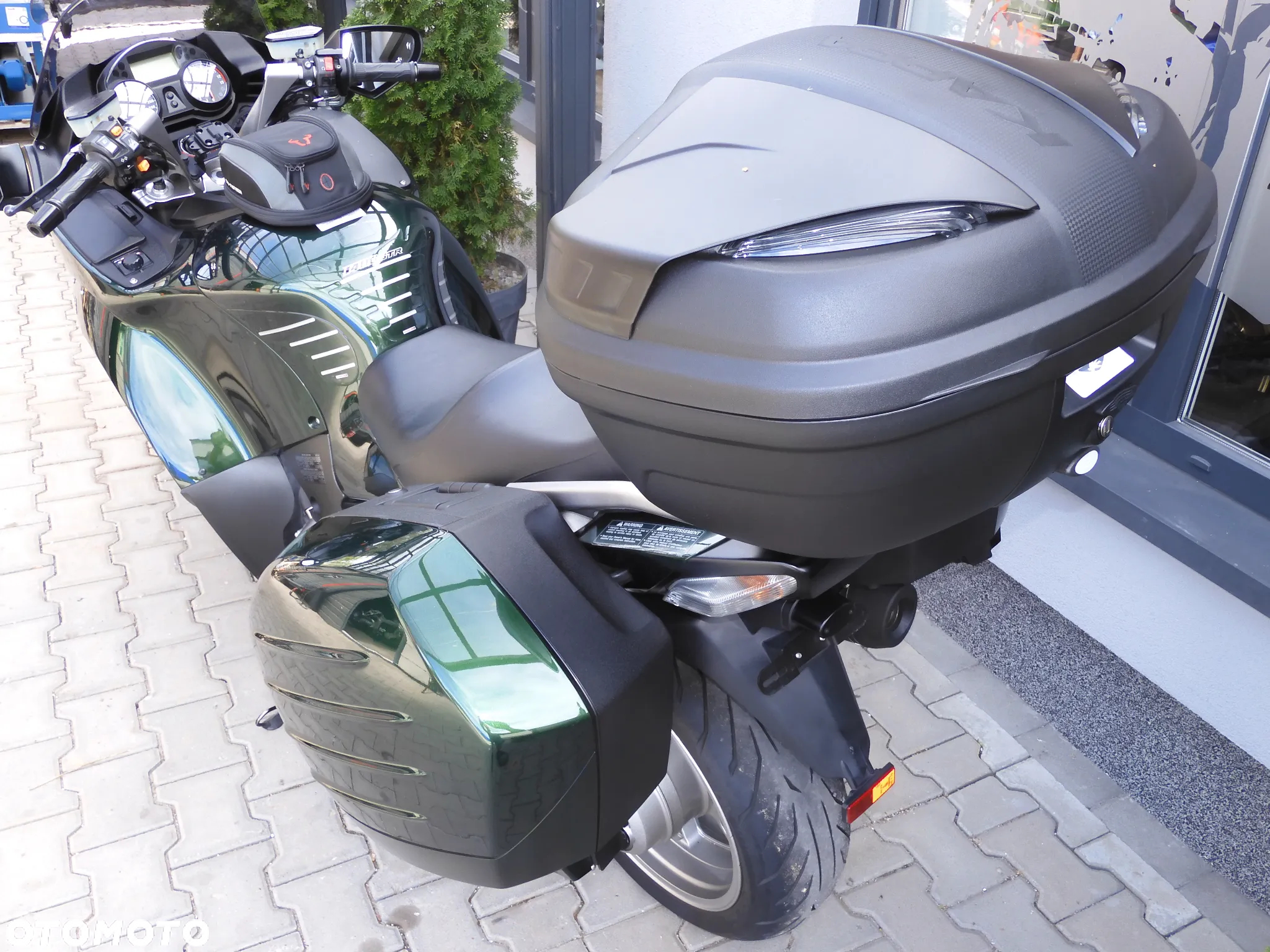 Kawasaki GTR - 22