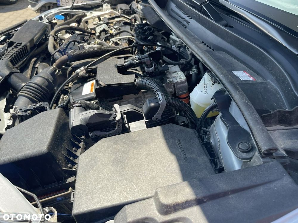 Toyota Corolla 2.0 Hybrid GR Sport - 16