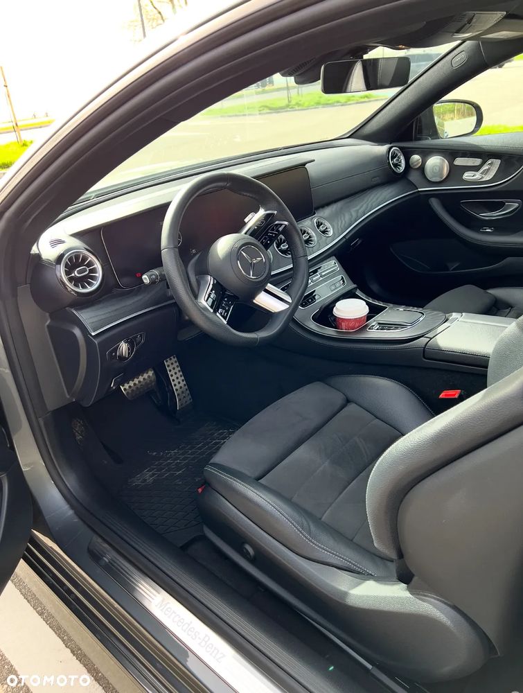 Mercedes-Benz Klasa E 200 4-Matic AMG - 15