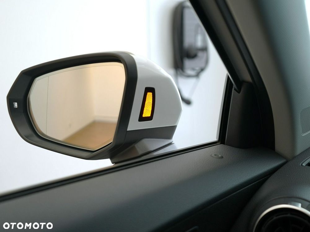 Audi Q2 - 24