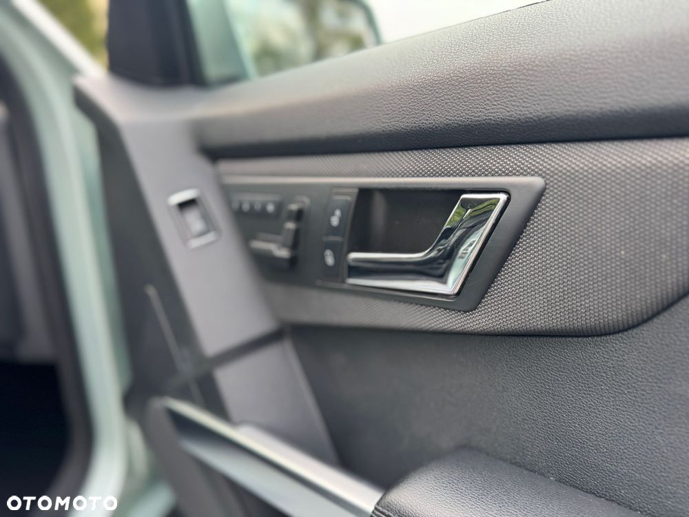 Mercedes-Benz GLK 350 4Matic 7G-TRONIC SPORT EDITION - 20