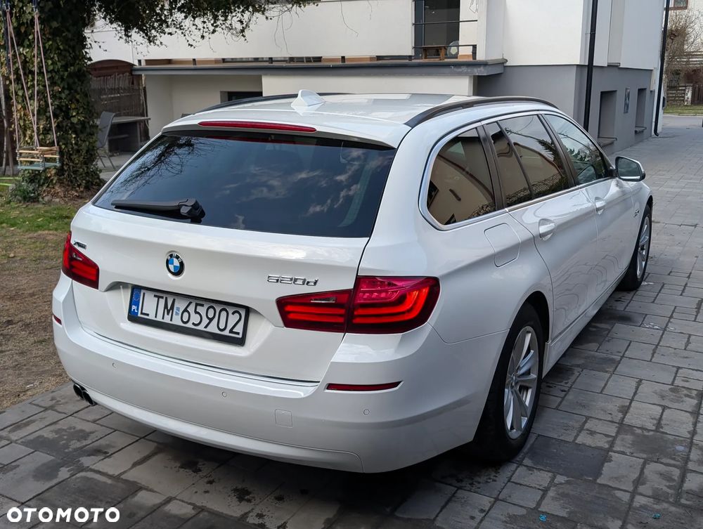 BMW Seria 5 520d xDrive - 6