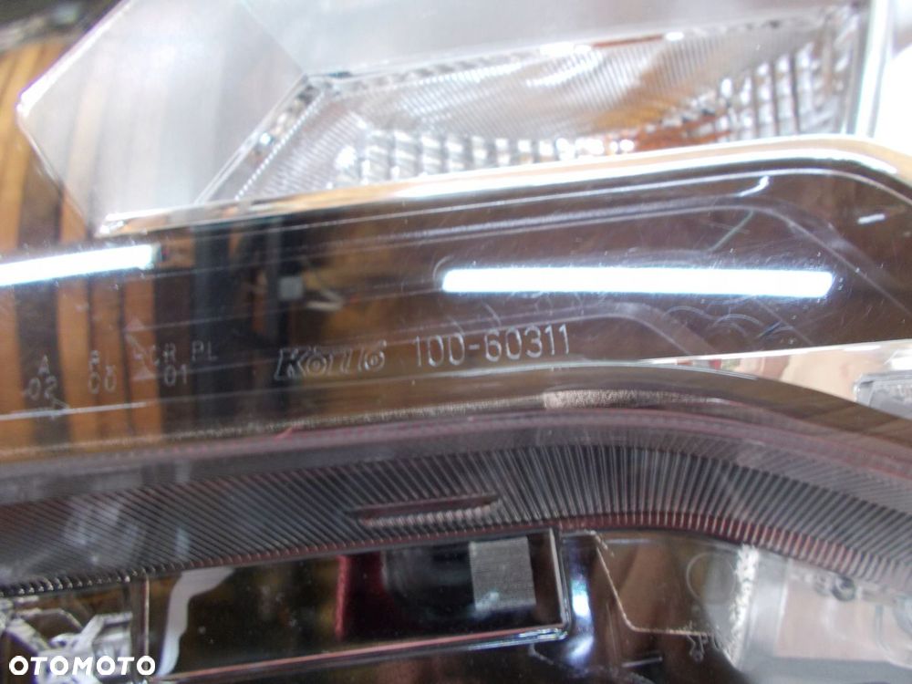 SUBARU FORESTER IV LIFT 13-18 KOITO 100-60311 LAMPA LEWA PRZÓD FULL LED - 13