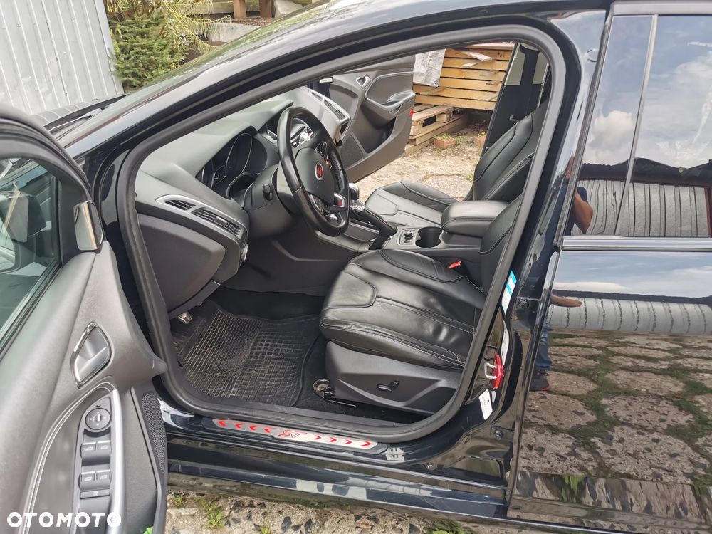 Ford Focus - 21