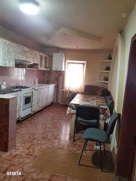 Vand urgent apartament zona Lama Bistrita 3 camere et.IV — fotografia 1