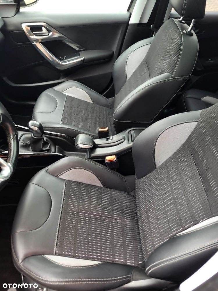 Peugeot 2008 BlueHDi 100 STOP & START Allure - 10