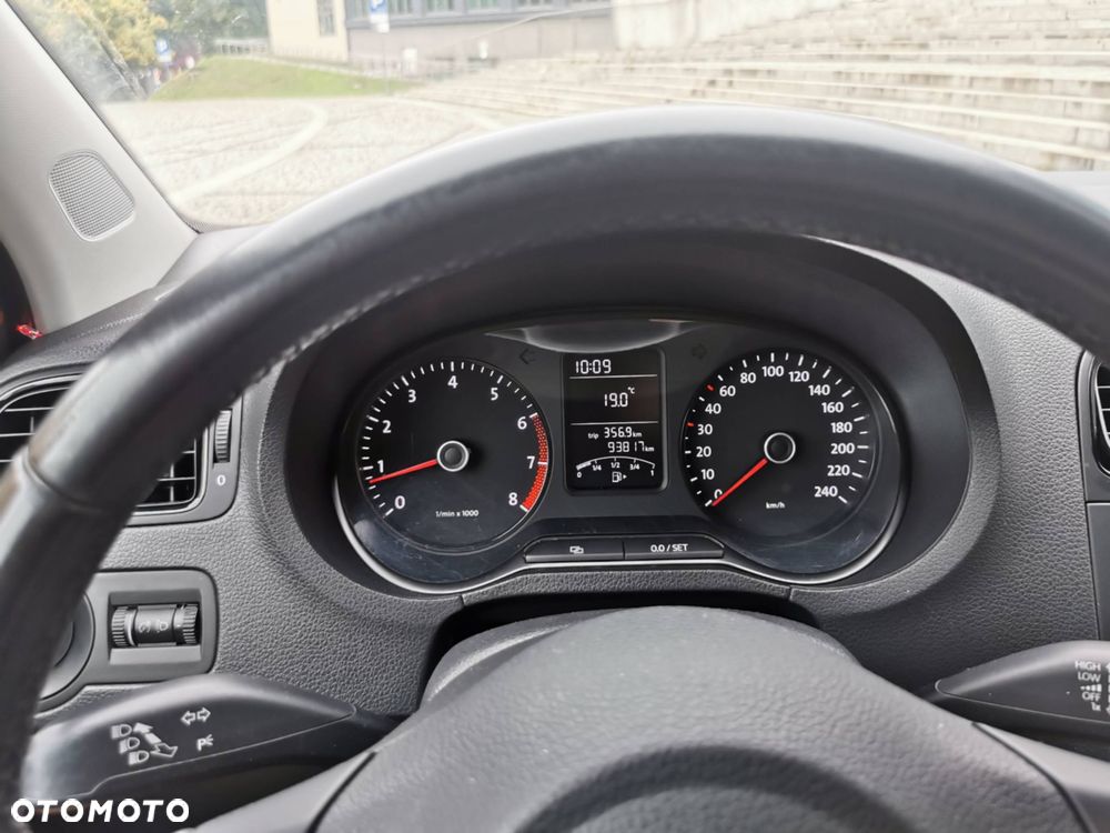 Volkswagen Polo - 8