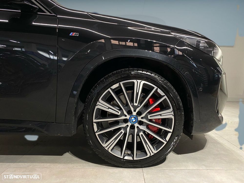 BMW iX1 eDrive20 Pack Desportivo M Pro - 4