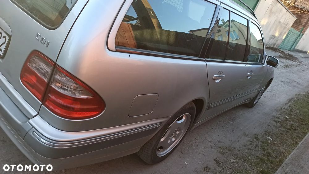 Mercedes-Benz Klasa E - 25