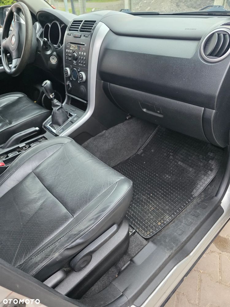 Suzuki Grand Vitara 2.0 Comfort - 14