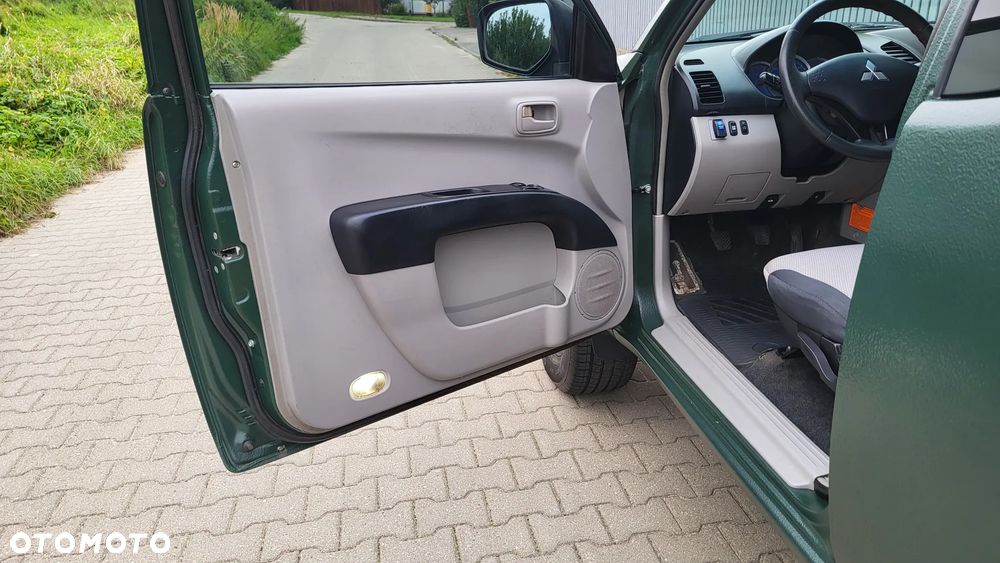 Mitsubishi L200 - 19