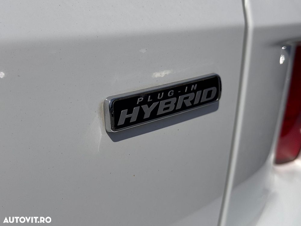 Ford Kuga 2.5 Duratec PHEV ST-LINE - 10