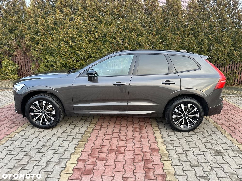 Volvo XC 60 B4 D Plus Dark - 8