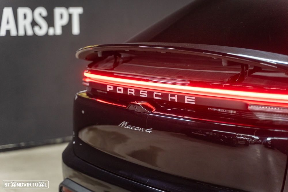 Porsche Macan Electric 4 - 27
