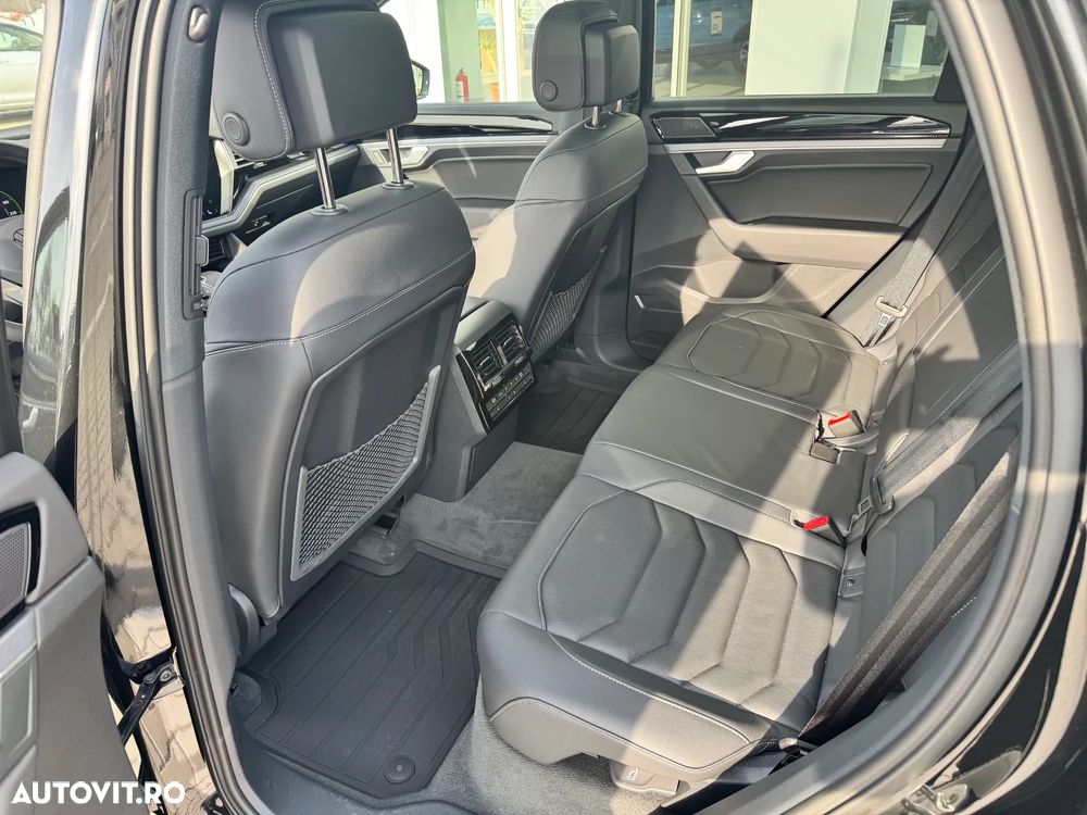 Volkswagen Touareg 3.0 V6 TDI SCR 4Motion Automatik R-Line - 9