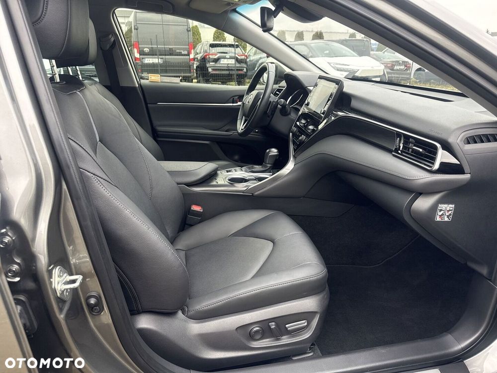 Toyota Camry 2.5 Hybrid Executive CVT - 9