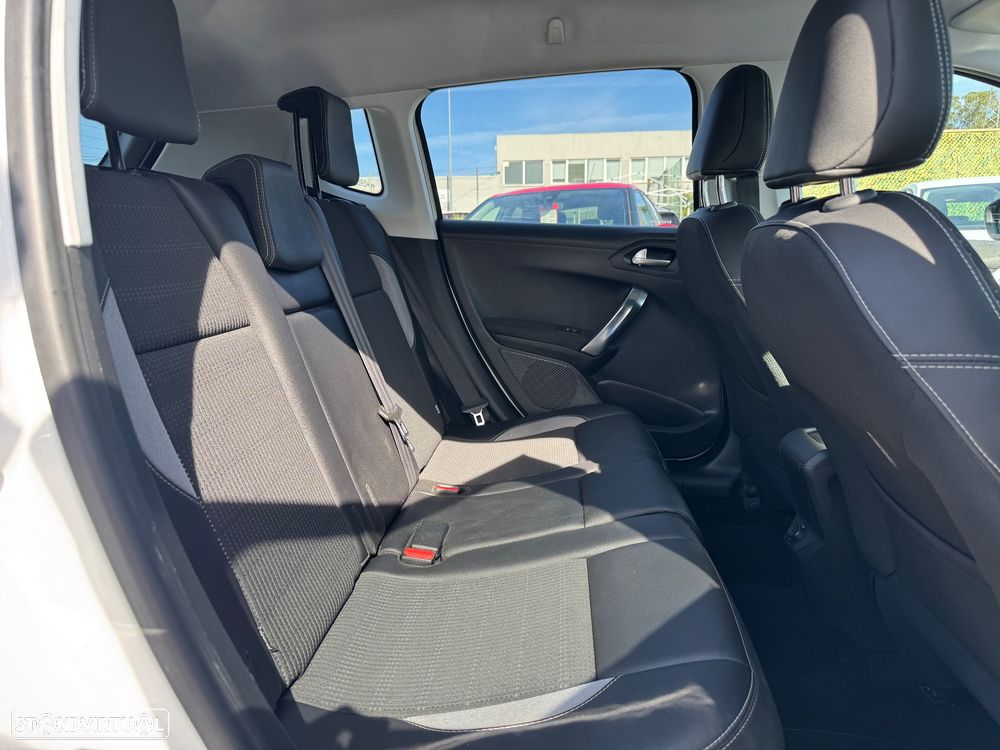 Peugeot 2008 1.2 PureTech Allure - 13