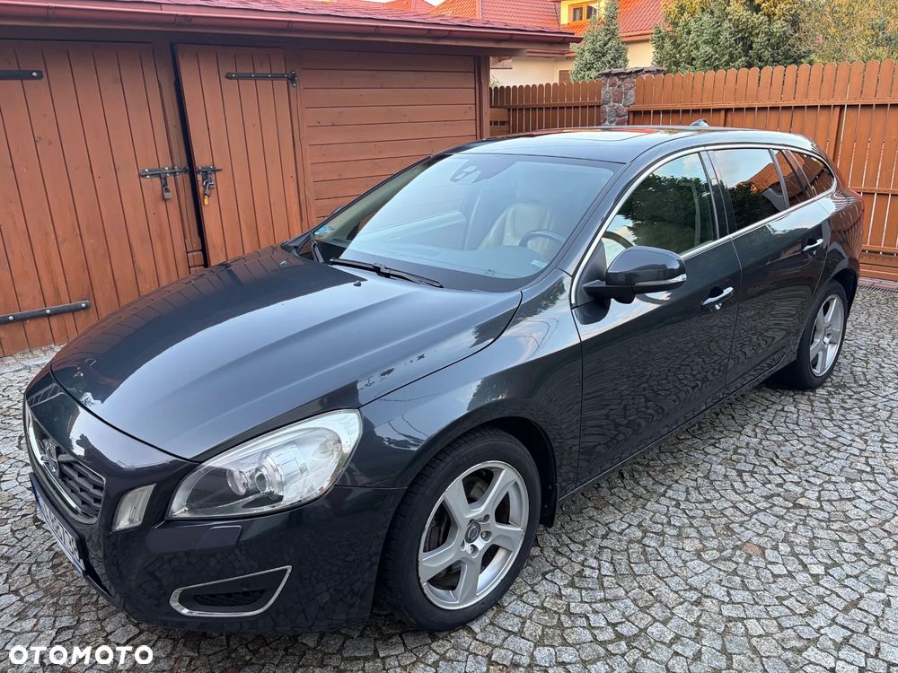 Volvo V60 T5 Summum - 4