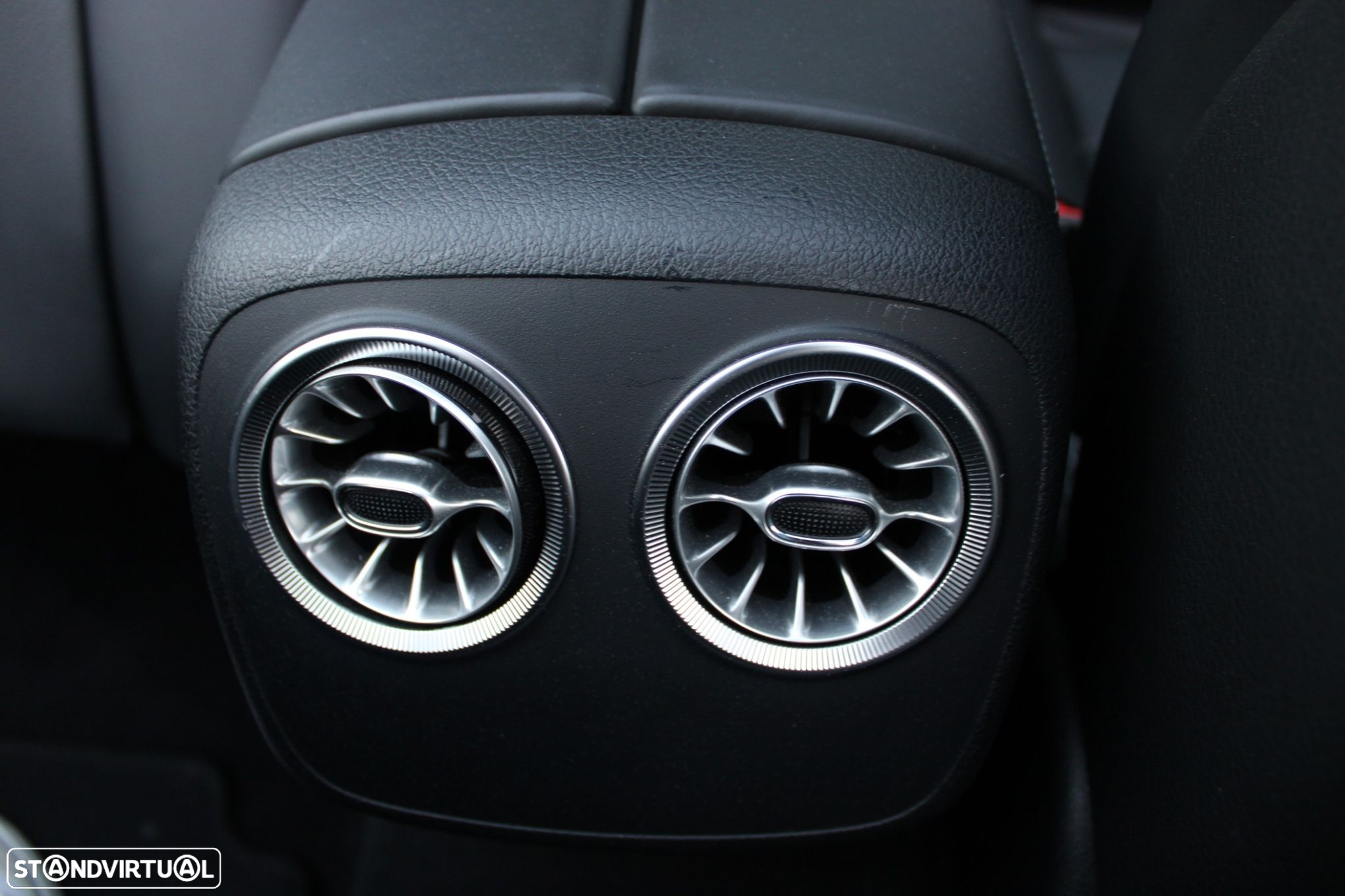 Mercedes-Benz E 220 d AMG Line - 41