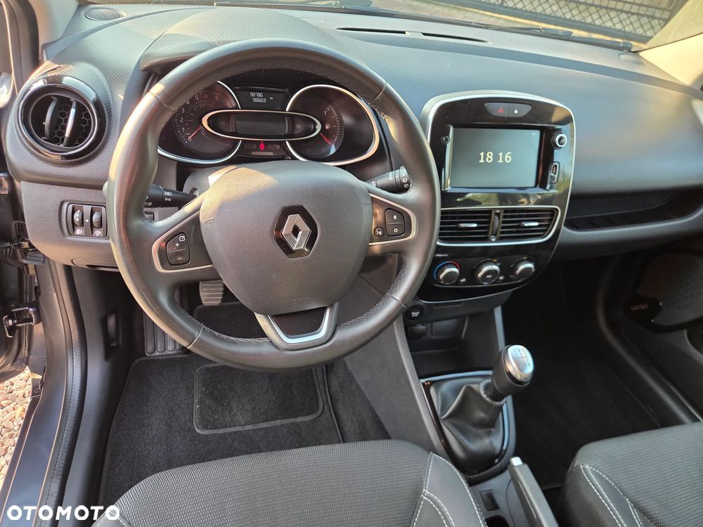Renault Clio - 12