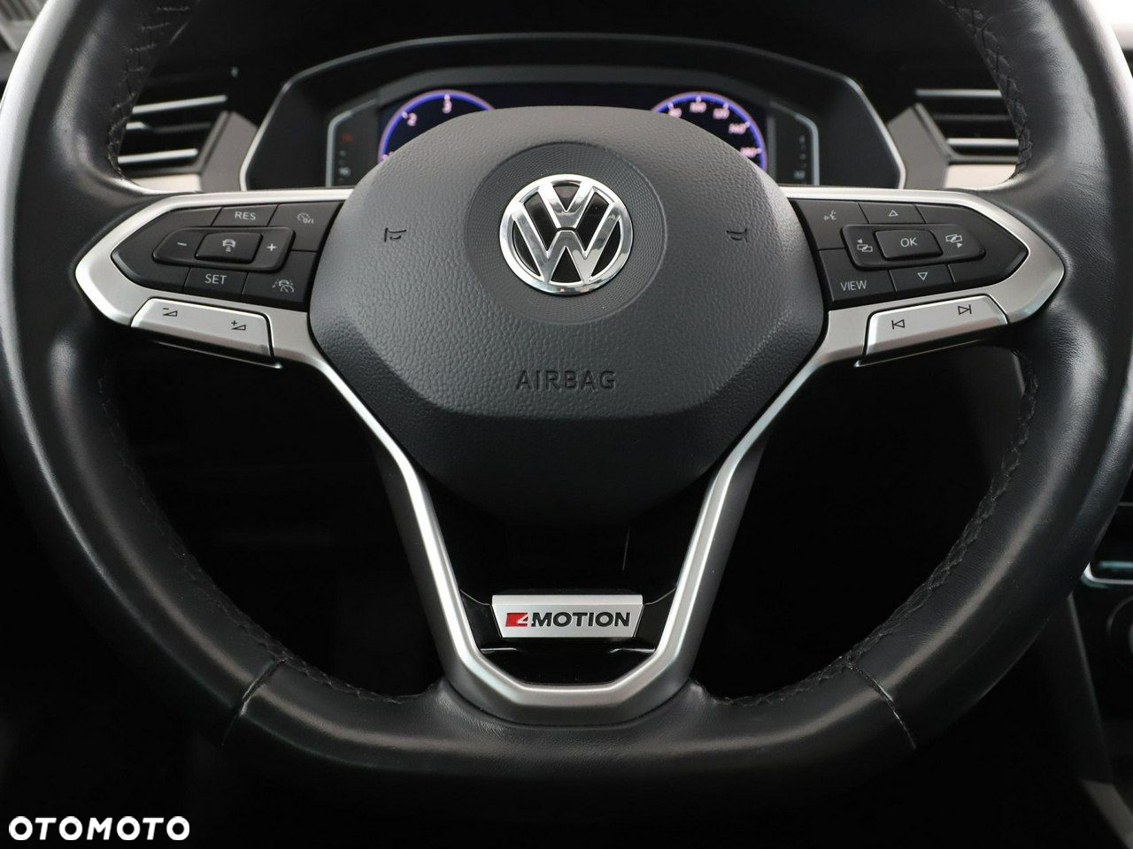 Volkswagen Passat Variant 2.0 TDI SCR 4Motion DSG Elegance - 21