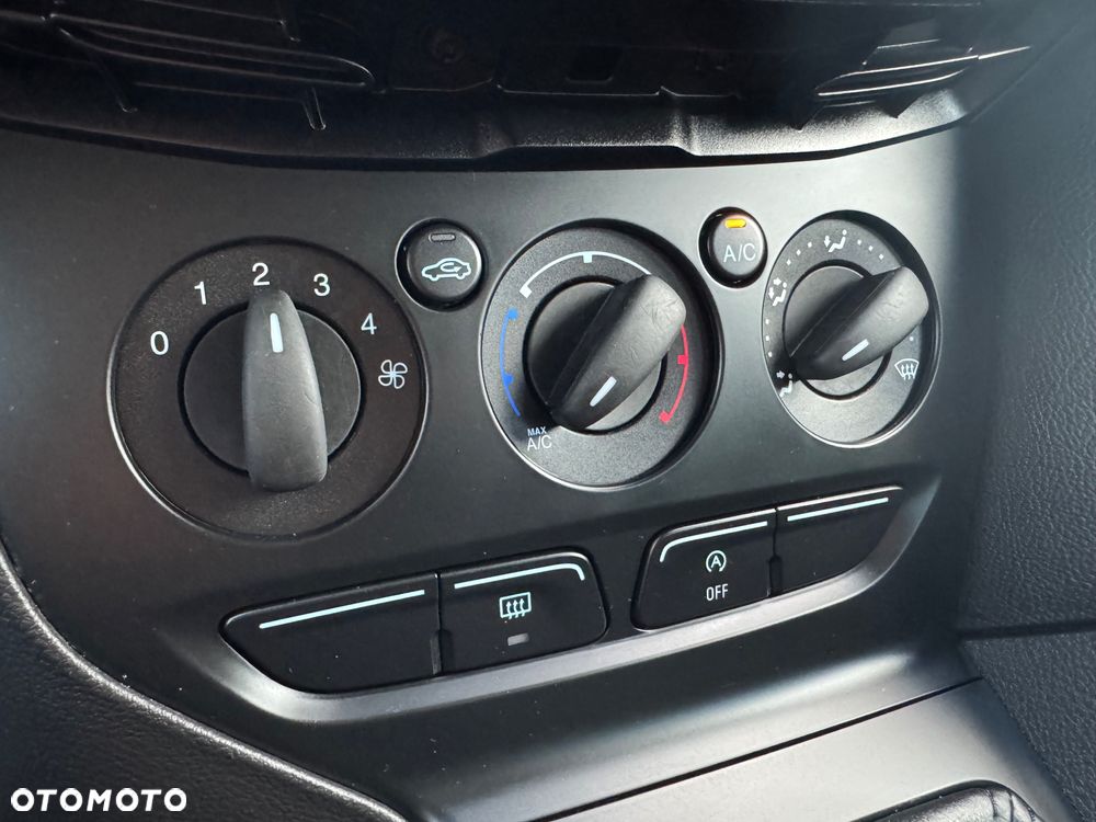 Ford Focus 1.0 EcoBoost Ambiente - 20