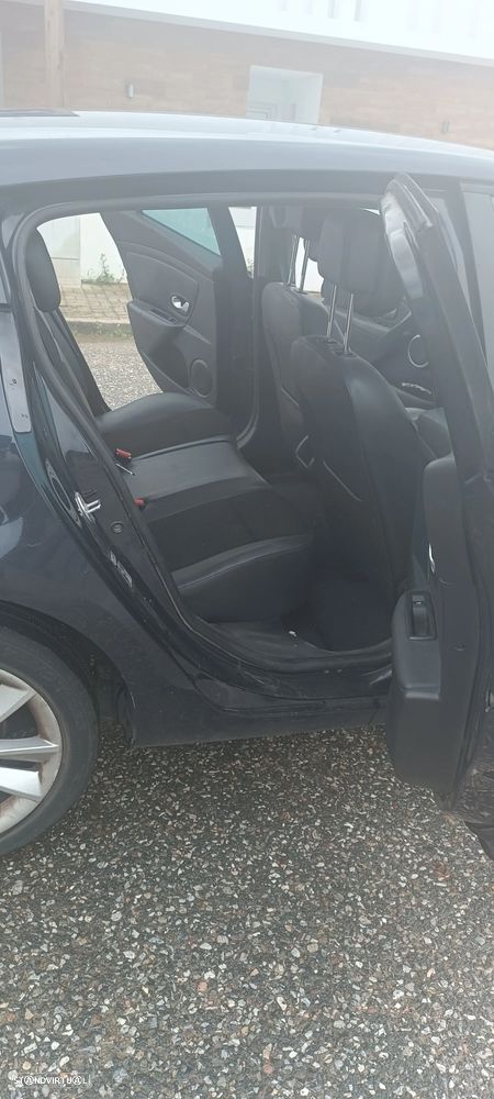 Renault Mégane 1.5 dCi Dynamique S - 7