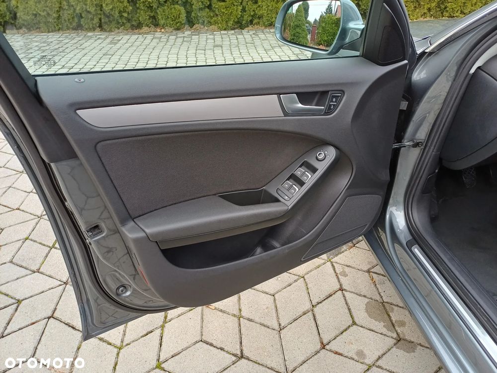 Audi A4 Avant 2.0 TDI 116g DPF Attraction - 23