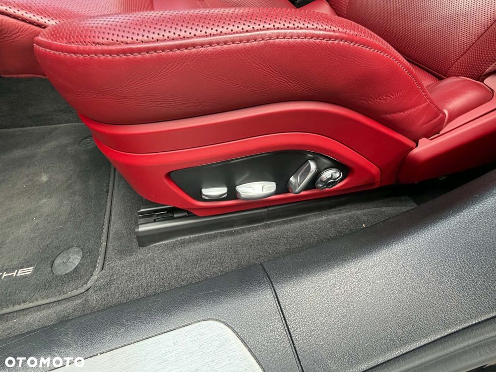 Porsche Panamera 4 Edition 10 Jahre - 30