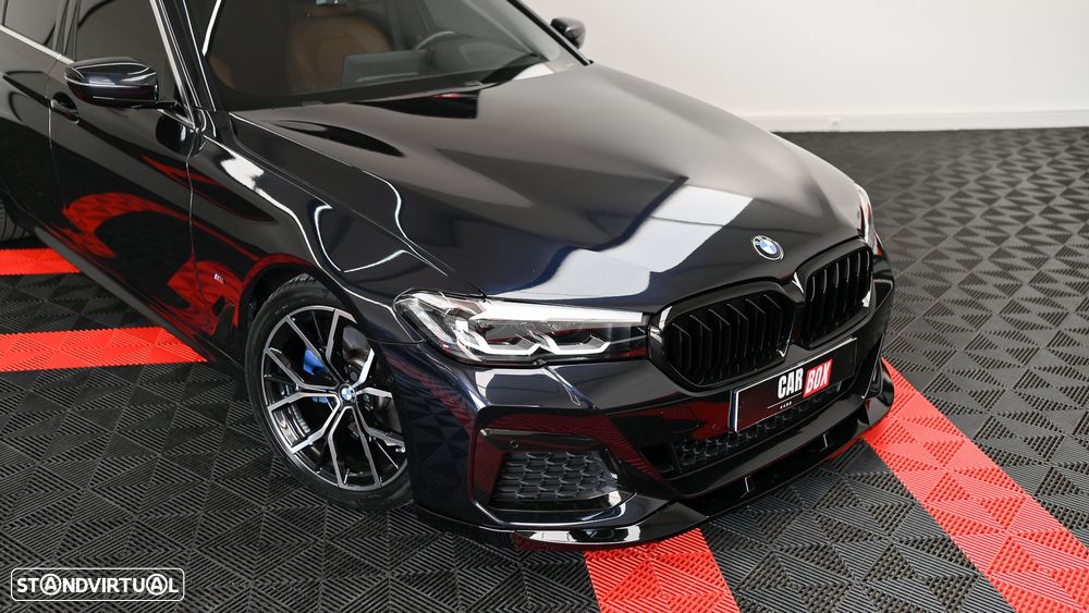 BMW 520 d Pack Desportivo M Auto - 10