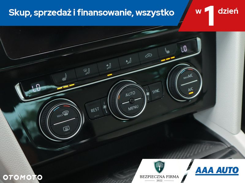 Volkswagen Passat - 17