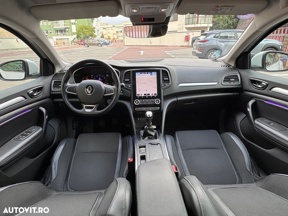 Renault Megane TCe 140 GPF Techno - 4