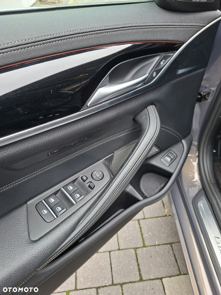 BMW Seria 5 530d xDrive mHEV Luxury Line - 21