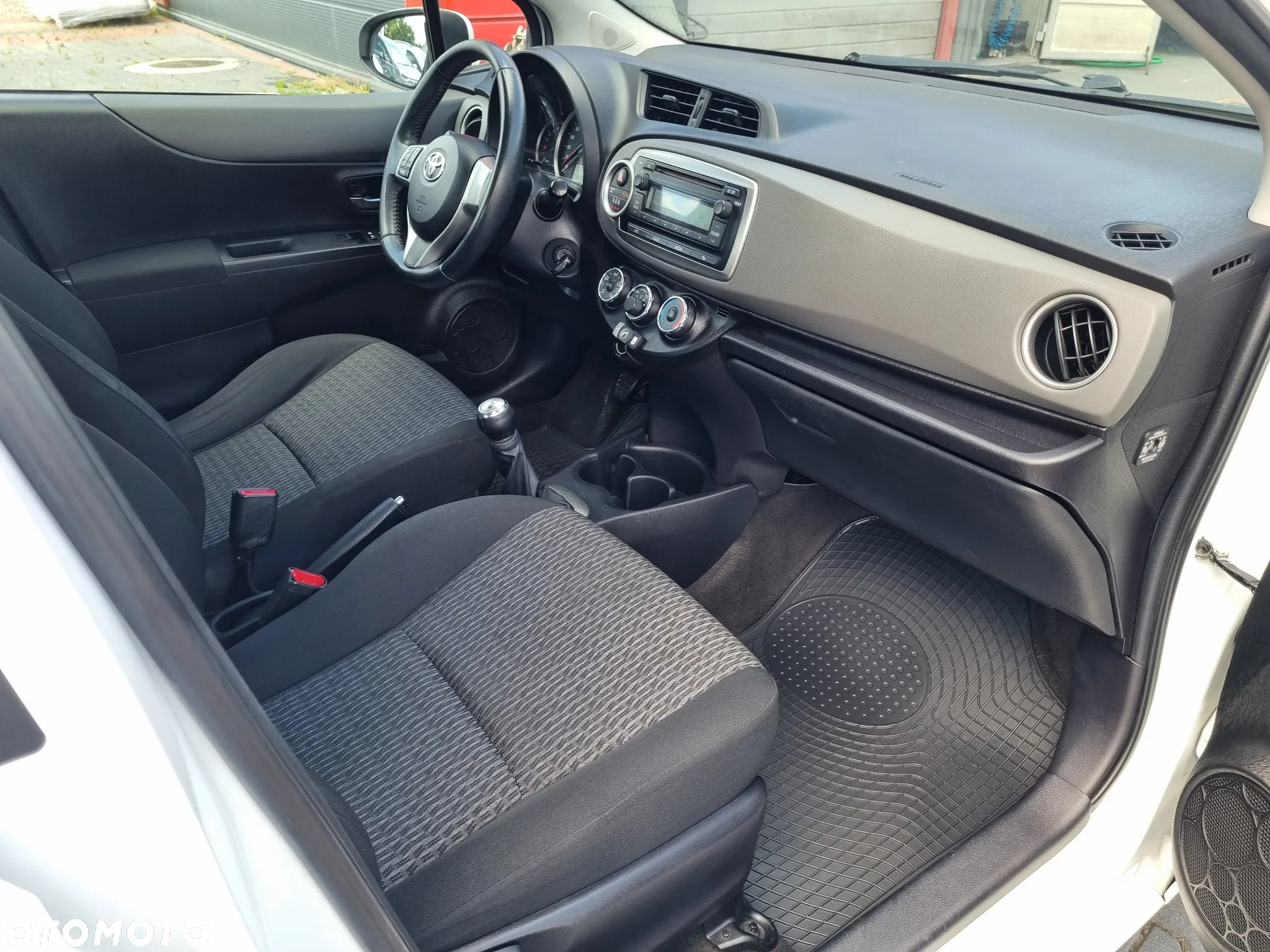 Toyota Yaris 1.0 Active - 14