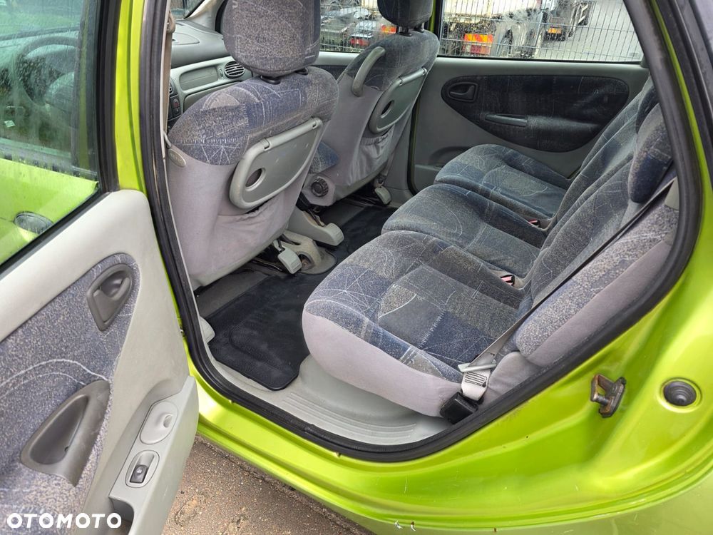 Renault Scenic 1.9 dCi Authentique - 7