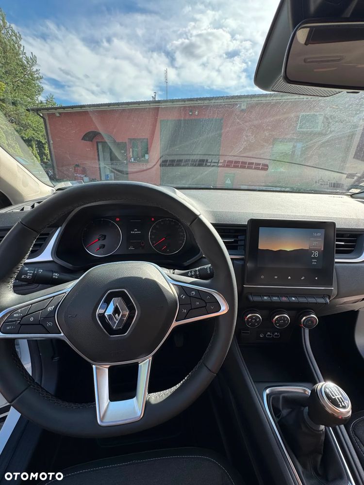 Renault Captur - 22