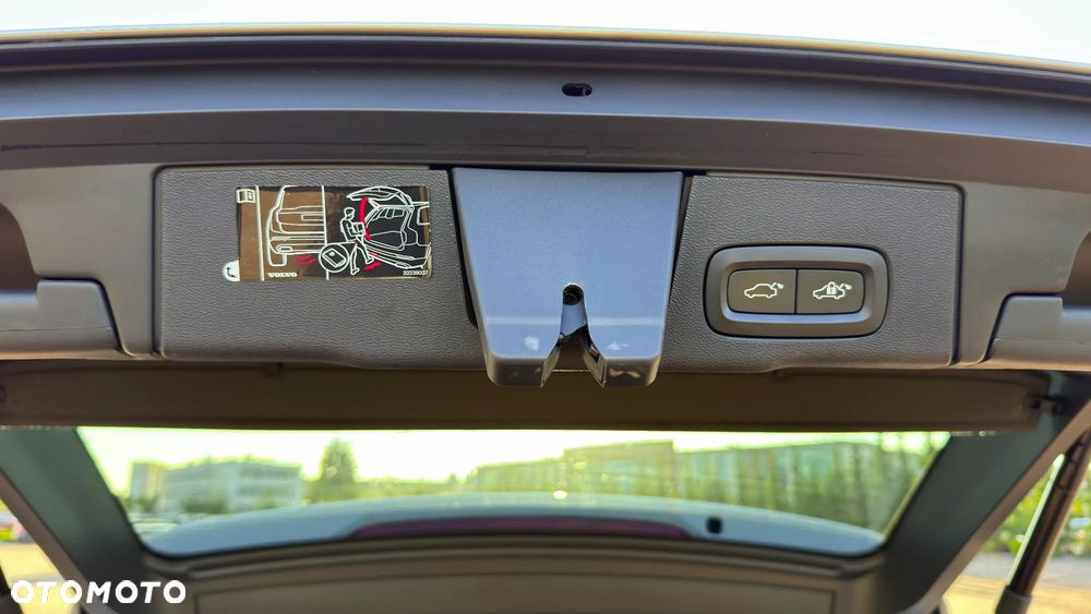 Volvo XC 60 D5 AWD Geartronic RDesign - 15