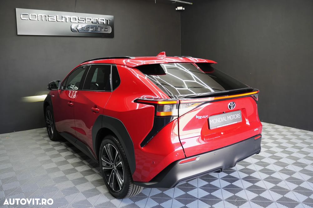 Toyota BZ4X 160 KW AWD (4x4) Luxury - 4