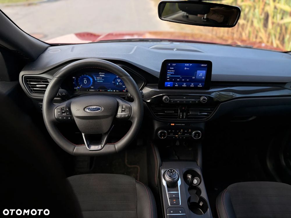 Ford Kuga 2.5P PHEV FWD ST-Line X - 17