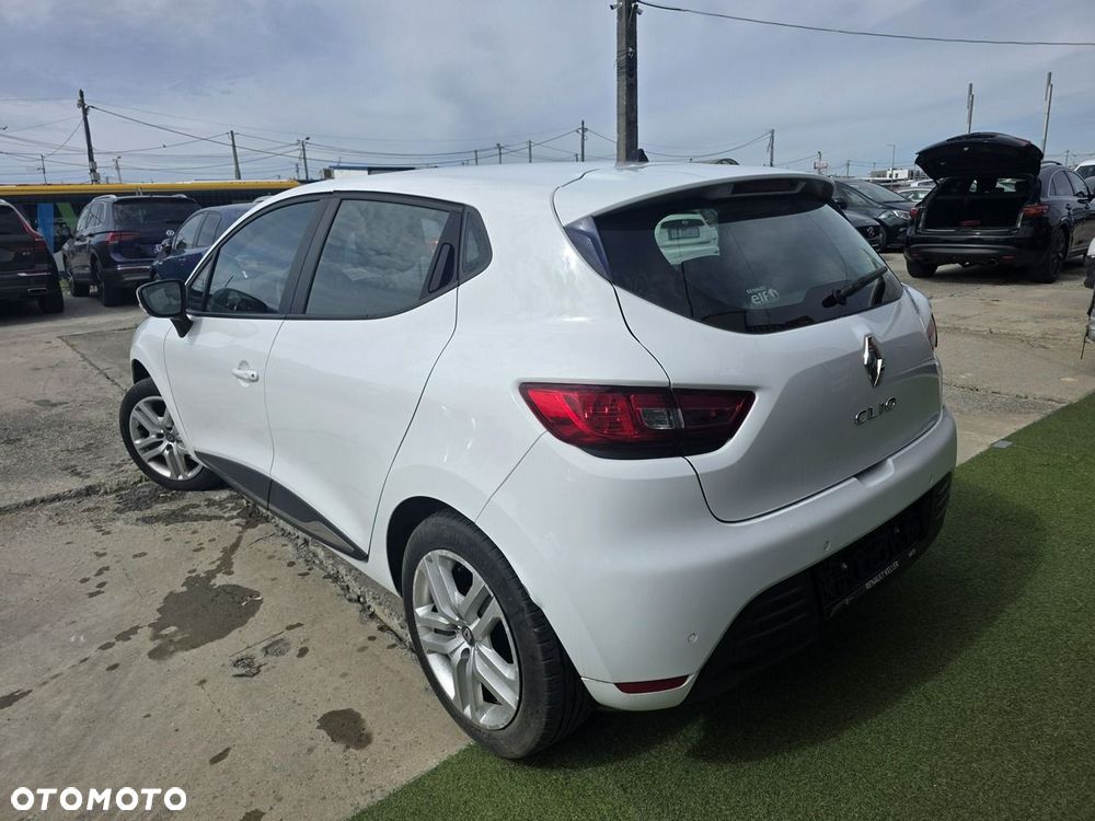 Renault Clio - 7