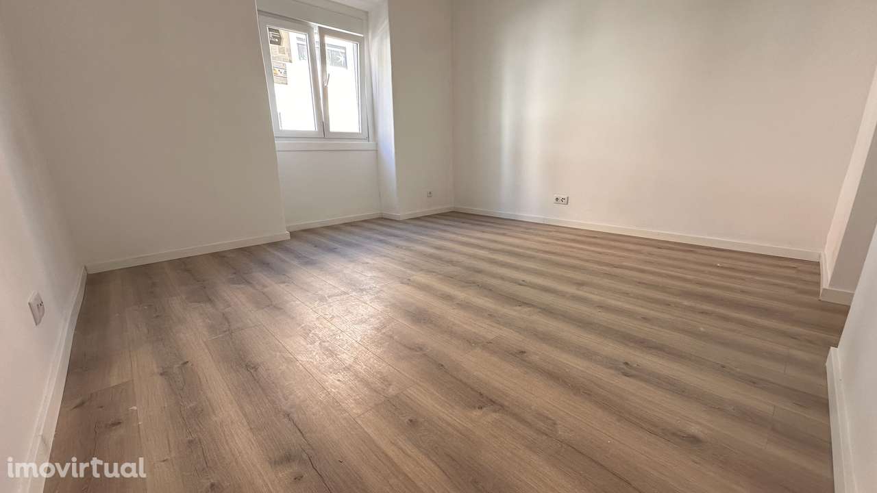 T2 a estrear com um terraço de 30m2 - Grande imagem: 5/15