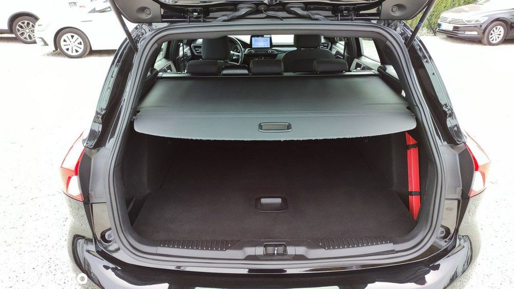 Ford Focus 1.5 EcoBlue Start-Stopp-System ST-LINE DESIGN - 8