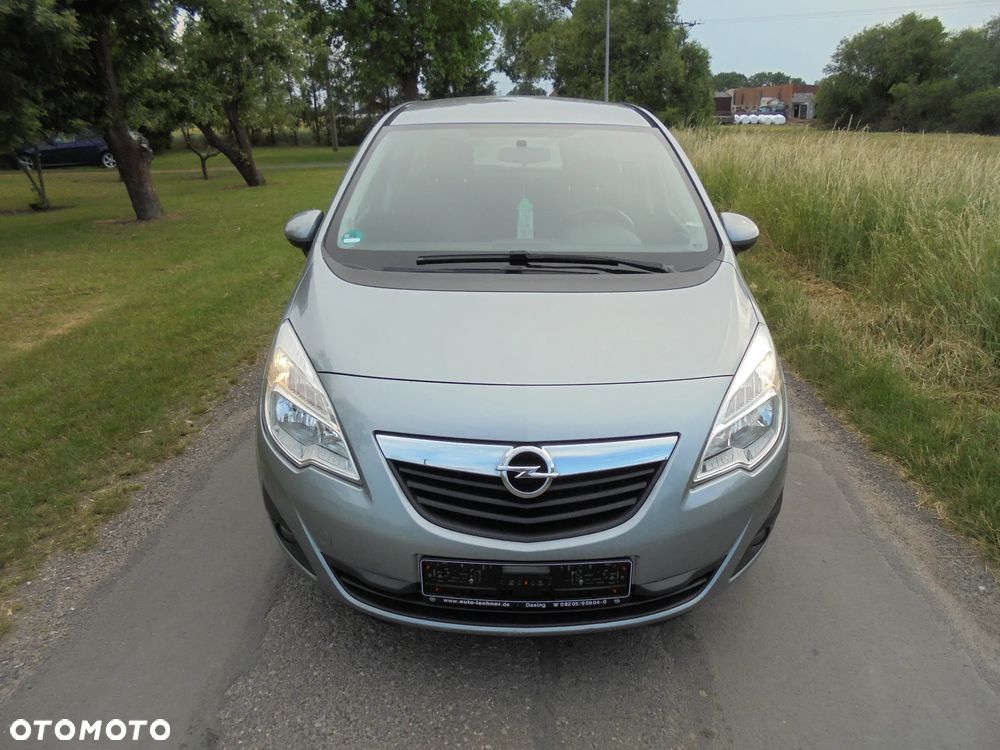 Opel Meriva 1.4 T Essentia S&S - 23