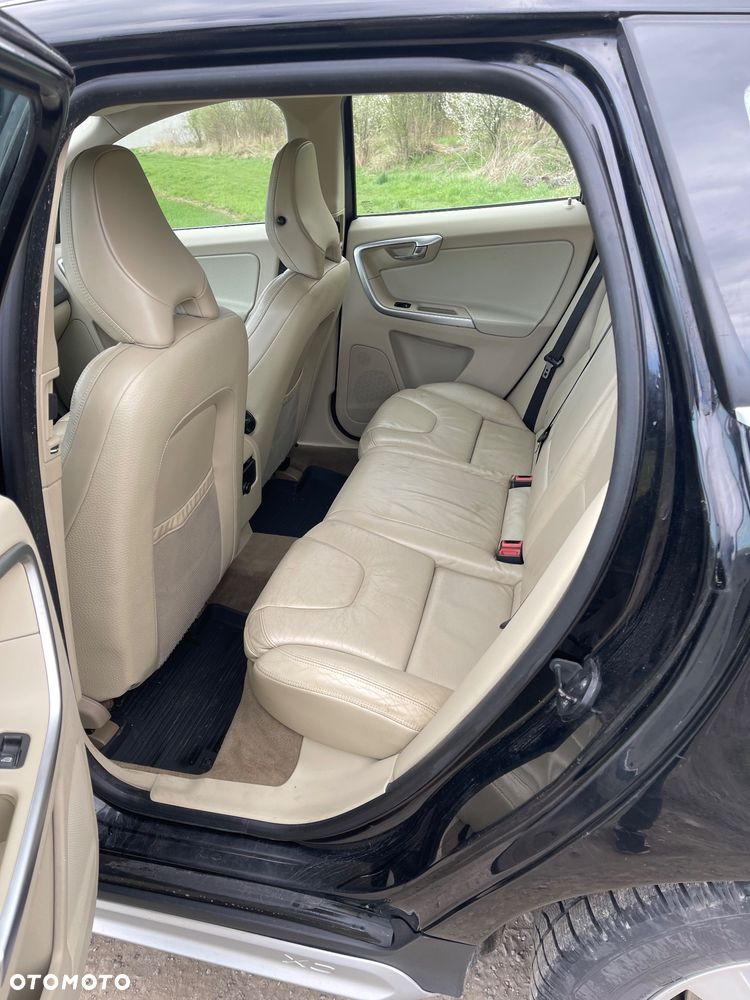 Volvo XC 60 D5 AWD Kinetic - 18