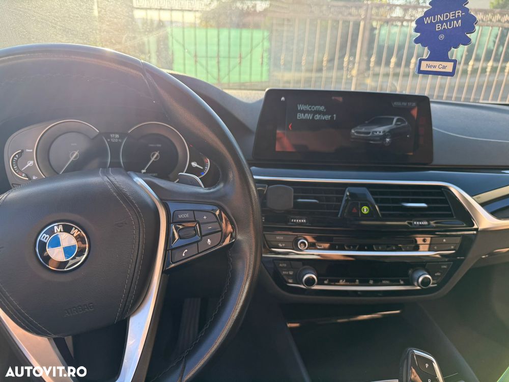 BMW Seria 5 520d Aut. Sport Line - 14